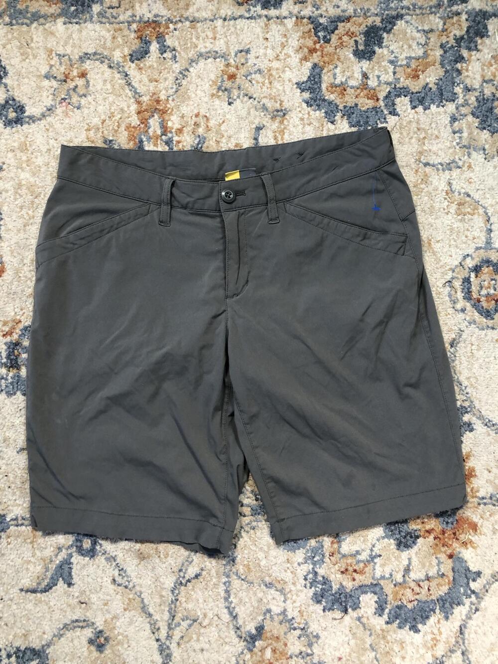Eddie Bauer Travex Shorts Womens 6 Gray Bermuda Hiking Quick Dry Stretch Travel